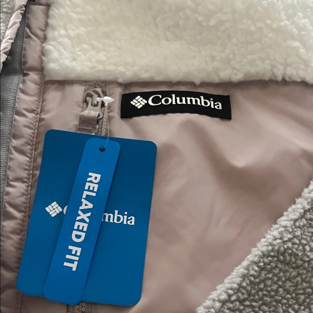 Columbia Women's Relaxed Fit Light Taupe Sherpa Jacket